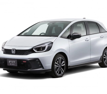 Компактный хэтчбек Honda Fit: обзор всех поколений