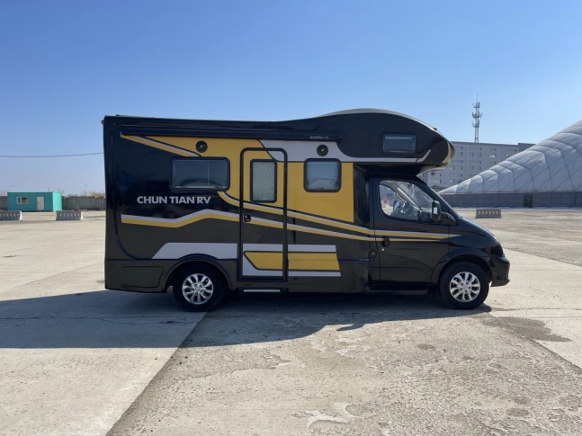 MAXUS V80  2023
