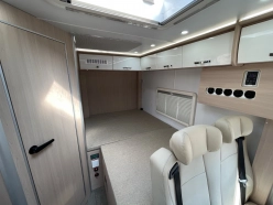 MAXUS V80  2023