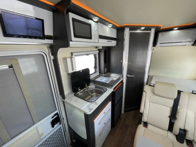 MAXUS T70  2021