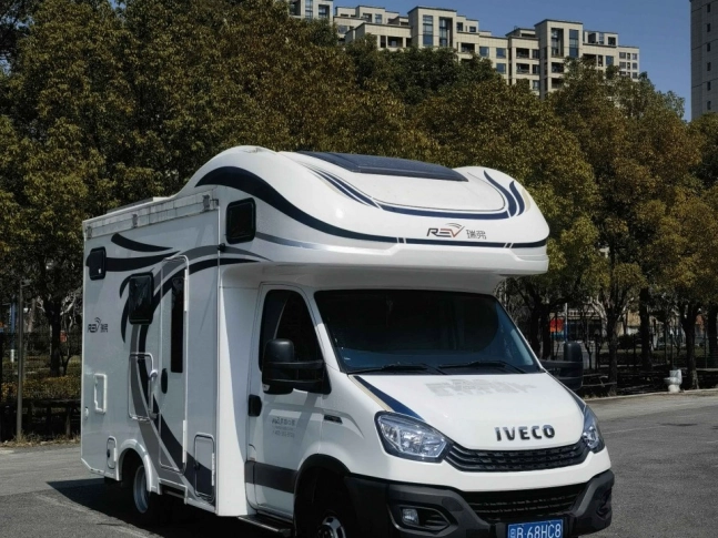 IVECO DAILY  2023