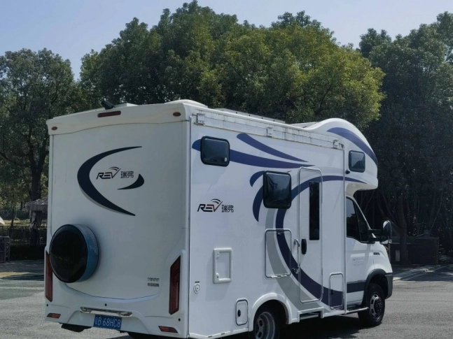 IVECO DAILY  2023