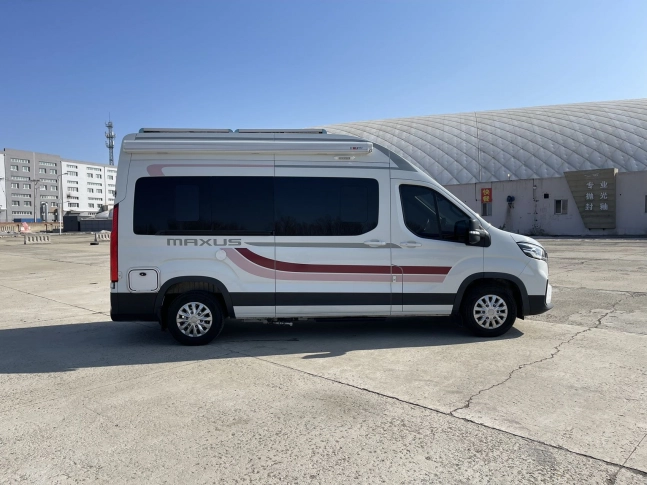 MAXUS V90  2022