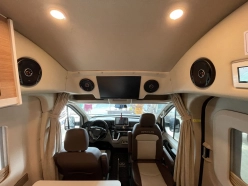 MAXUS V90  2022