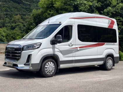 MAXUS V100 (2 продольные кровати)  2023