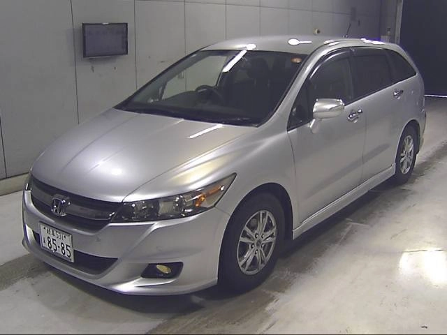 Honda Stream ZS HDD Navi Package 2010