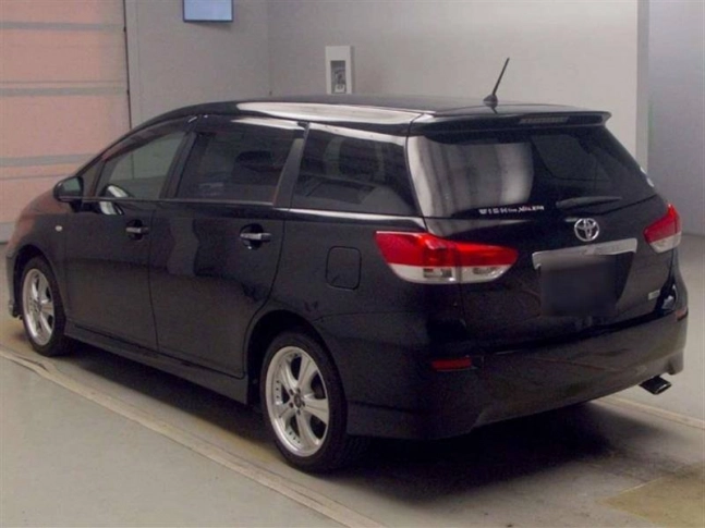 Toyota wish 1.8X HID Selection 2010